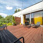 Design Architect Villa With 2 Apartments