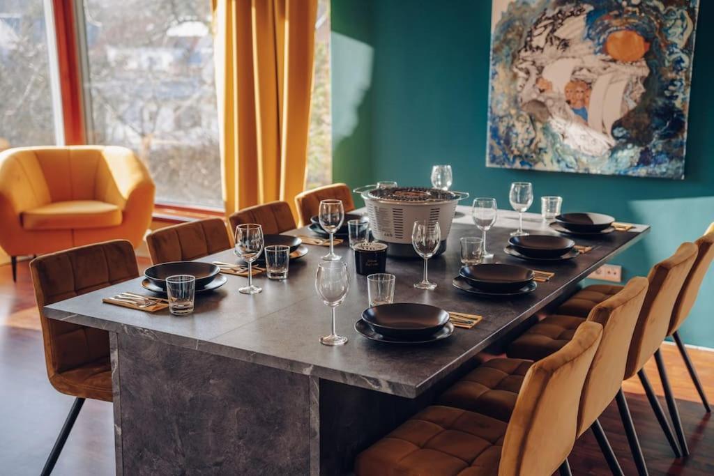 Design Architect With 2 Apartament *