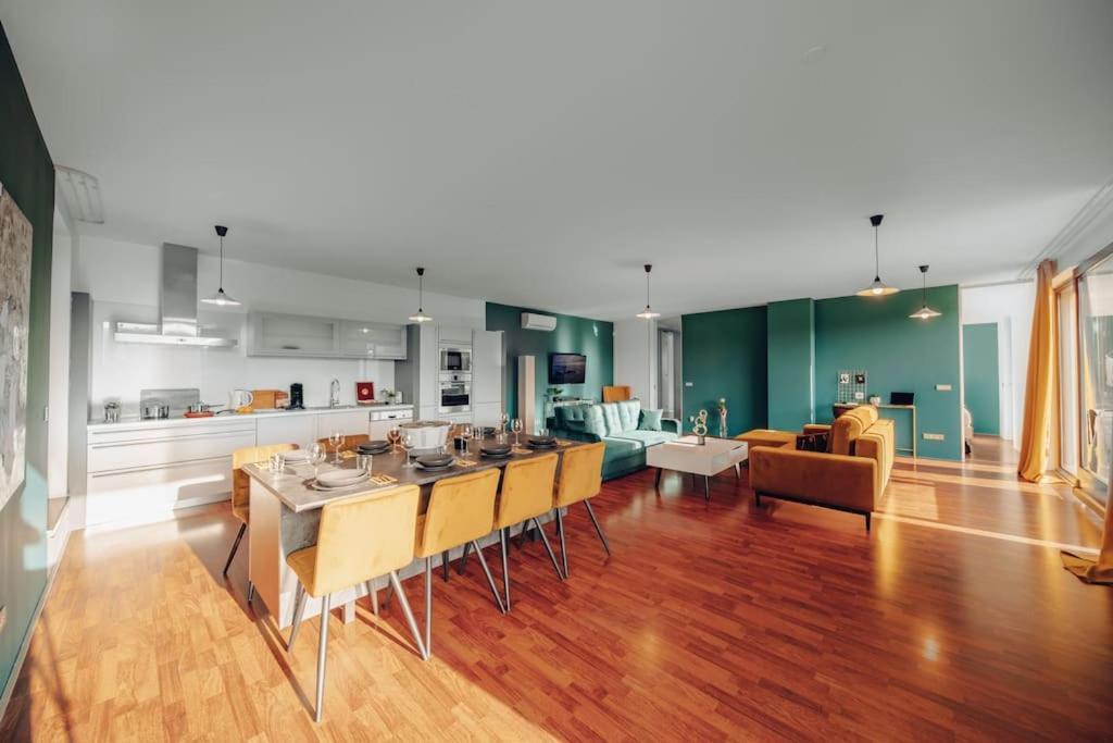 Design Architect With 2 Appartamento Praga